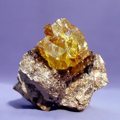 фотография минерала Сера самородная