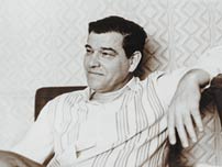 В жизни Юрия Горного выпадали такие минуты, когда он оказывался не 'в работе'. 1975 год