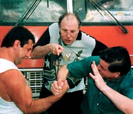 Единоборство с экс-чемпионом мира по армрестлингу Анатолием Тереховым (Тигром)