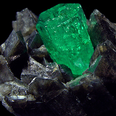 фотография минерала Изумруд