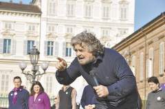 Комик Беппе Грилло сперва высмеивал политическую элиту Италии, а затем основал
протестное политическое движение «Пять звёзд», получившее на парламентских
выборах более трети голосов избирателей