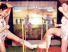 �������