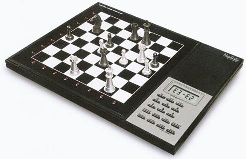 Описание: http://www.1st-chess-sets.com/CHPics/Saitek%20Master%20Chess%20Computer.lg.jpg